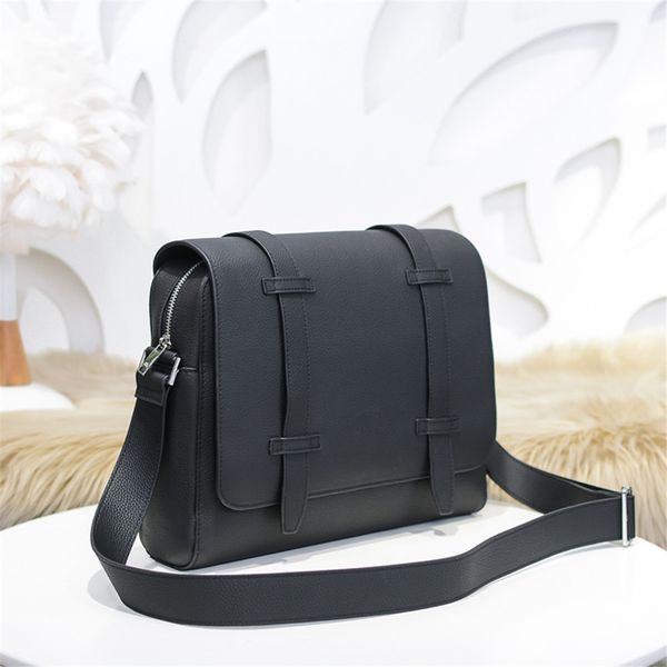design handbag handbag solid color casual outdoor leather zipper fashion one shoulder messenger bag
design handbag handbag solid color casual outdoor leather zipper fashion one shoulder messenger bag