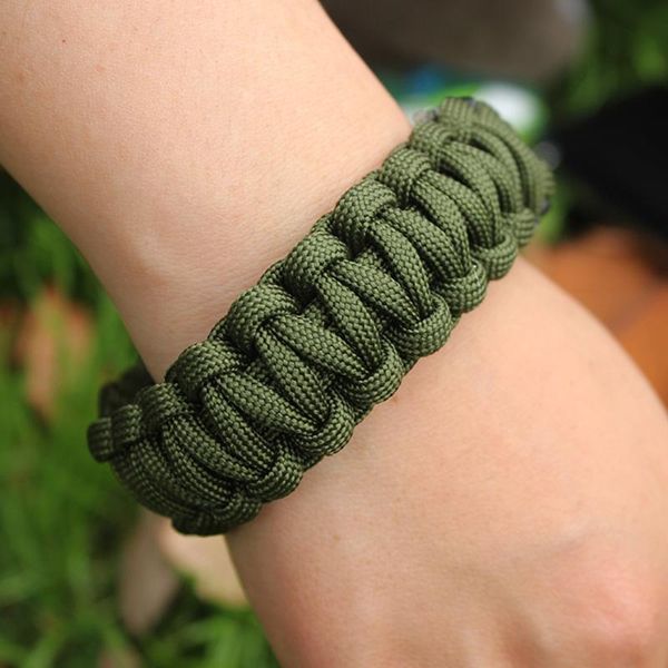 250lbs survival paracord combo crafting kit rope cord with buckles shackles key rings wholesale outdoor gadgets
250lbs survival paracord combo crafting kit rope cord with buckles shackles key rings wholesale outdoor gadgets