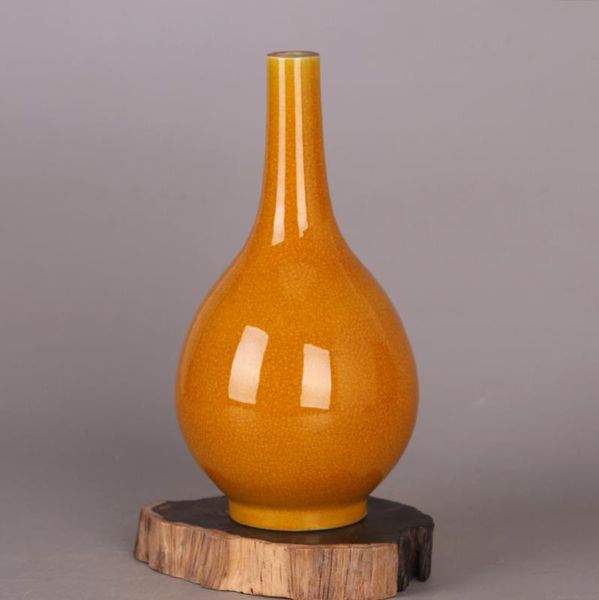 jingdezhen ice yellow glaze meiping vase, antique vase collection, home furnishings vases
jingdezhen ice yellow glaze meiping vase, antique vase collection, home furnishings vases