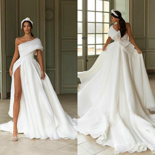 high split wedding dresses big bow appliqued 2021 white a line beach one-shoulder bridal gown custom made ruched satin long robes de mariée
high split wedding dresses big bow appliqued 2021 white a line beach one-shoulder bridal gown custom made ruched satin long robes de mariée