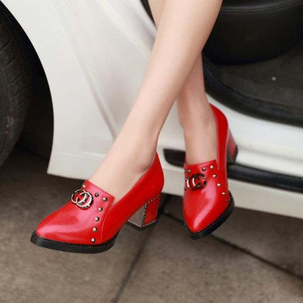 big size 31-48 2021 spring & autumn women solid fashion rivets pointed toe med heels pumps 3 colors dress shoes, Black
big size 31-48 2021 spring & autumn women solid fashion rivets pointed toe med heels pumps 3 colors dress shoes, Black