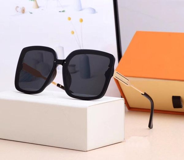 2229 designer women's fashion sunglasses polarized frame round face driving sun-glasses ladies eyeglasses, White;black
2229 designer women's fashion sunglasses polarized frame round face driving sun-glasses ladies eyeglasses, White;black