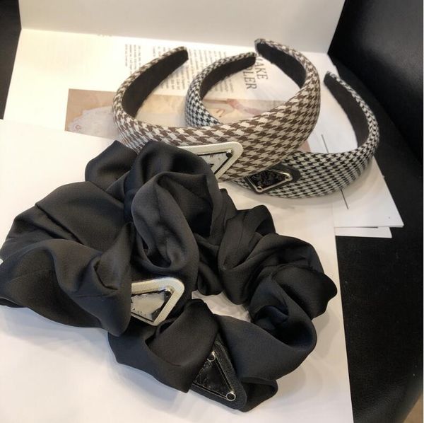 2021 korean iron sheet inverted triangle letter band imitation silk satin and houndstooth headband fast delivery a9, Pink
2021 korean iron sheet inverted triangle letter band imitation silk satin and houndstooth headband fast delivery a9, Pink