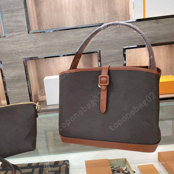 portable bags classic color the celebrity star soft leather both stereotyped elegant relaxed lazy casual full of fashion sense stylish avant
portable bags classic color the celebrity star soft leather both stereotyped elegant relaxed lazy casual full of fashion sense stylish avant