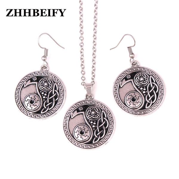 earrings & necklace drop fashion raven pendant jewelry sets- morrigan crow yin yang amulet earring set, Silver
earrings & necklace drop fashion raven pendant jewelry sets- morrigan crow yin yang amulet earring set, Silver
