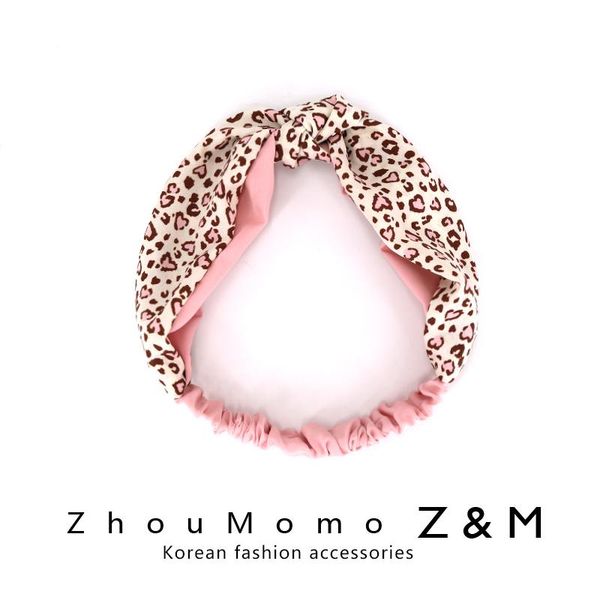 korean leopard hair band little girl japanese love children 100 tie headband with ornaments princess head accessories, Slivery;white
korean leopard hair band little girl japanese love children 100 tie headband with ornaments princess head accessories, Slivery;white