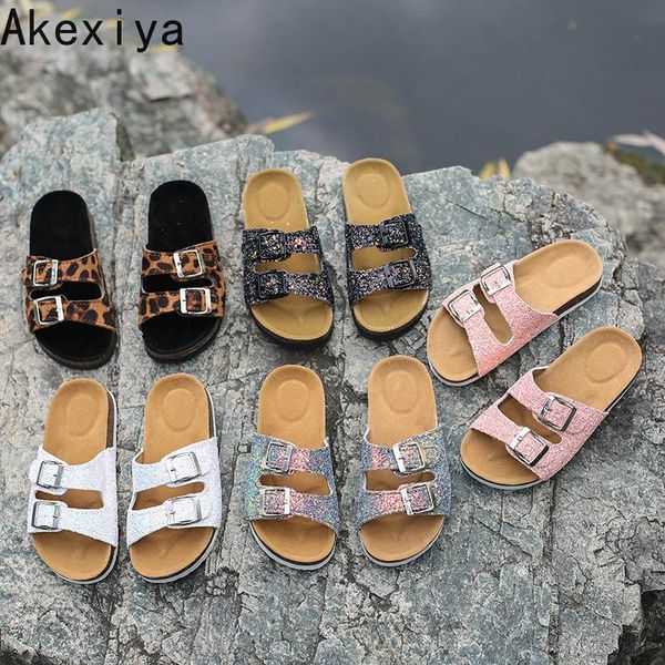 slippers 2021 summer ladies trend flash sequin double buckle flip flop cork, Black
slippers 2021 summer ladies trend flash sequin double buckle flip flop cork, Black