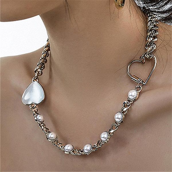 chokers creative crystal love heart metal chain clavicle necklaces for women girl imitation pearls choker necklace party gifts, Golden;silver
chokers creative crystal love heart metal chain clavicle necklaces for women girl imitation pearls choker necklace party gifts, Golden;silver