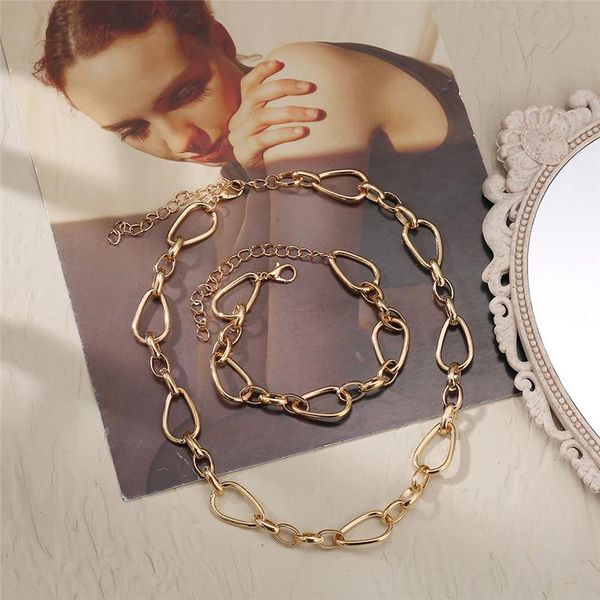 charm bracelets vintage gold oval bracelet for women chic chain female party jewelry fashion statement bijoux 2021, Golden;silver
charm bracelets vintage gold oval bracelet for women chic chain female party jewelry fashion statement bijoux 2021, Golden;silver