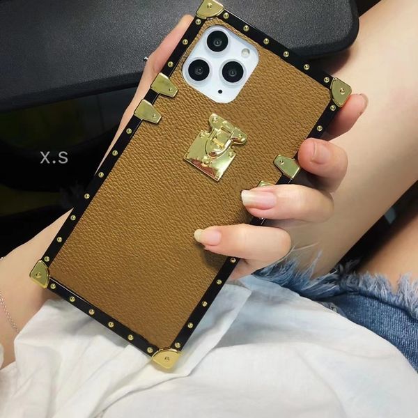 Fashion Paris Show Phone Cases for iphone 15 15pro 14 14pro 14max 13 13pro 12 12Pro Max 11 11pro XS XR XsMax Square Leather Designer Case with Samsung Note20 S23 S22 ultra