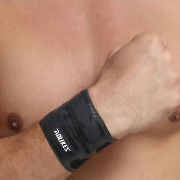 wrist support 1pcs thin movement wraps wristband bandage for basketball carpal badminton equipment hand tunnel tennis u6x2, Black;red
wrist support 1pcs thin movement wraps wristband bandage for basketball carpal badminton equipment hand tunnel tennis u6x2, Black;red