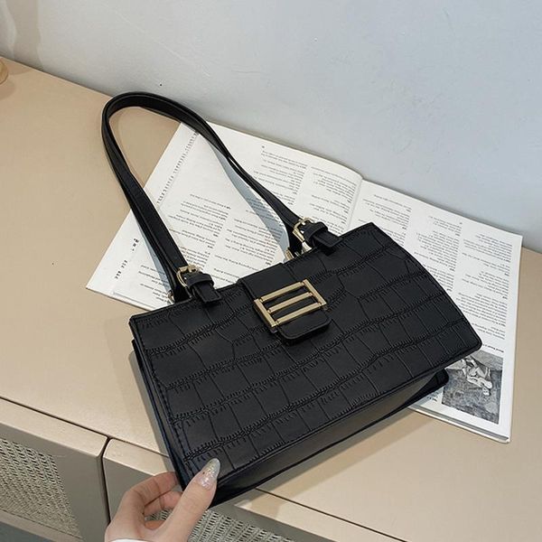 tote bag 2021 pu leather quilted women's designer handbag travel shoulder bag travel trending hand bolso mujer
tote bag 2021 pu leather quilted women's designer handbag travel shoulder bag travel trending hand bolso mujer