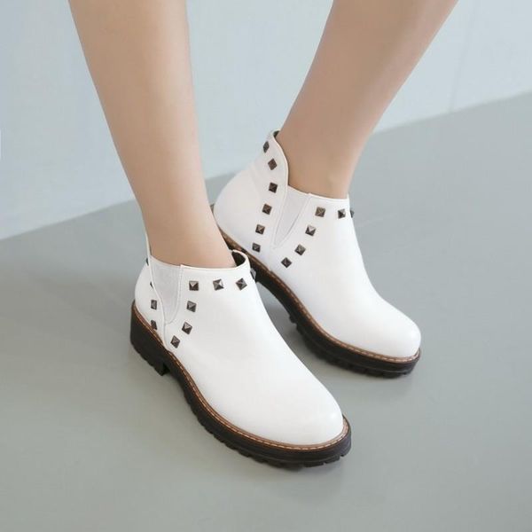 boots fashion autumn winter short women single boot side rivet med heel round head thick waterproof, Black
boots fashion autumn winter short women single boot side rivet med heel round head thick waterproof, Black