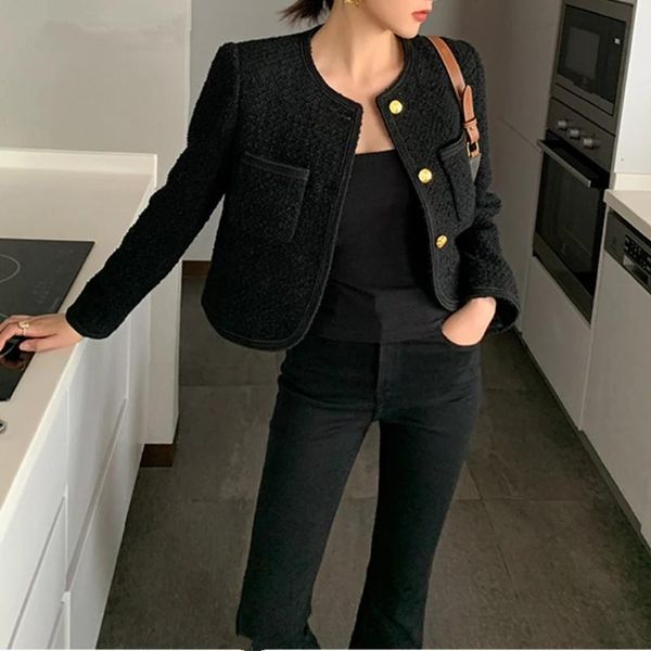 women's suits & blazers chic loose women korean stylish short blazer autumn single breasted female suit jacket full sleeve outwear, White;black
women's suits & blazers chic loose women korean stylish short blazer autumn single breasted female suit jacket full sleeve outwear, White;black
