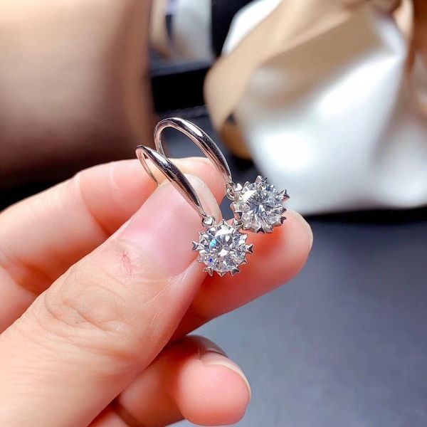 2020 attractive shiny moisanite dangling 925 sterling silver hook women earrings year gift sparkling, Golden
2020 attractive shiny moisanite dangling 925 sterling silver hook women earrings year gift sparkling, Golden