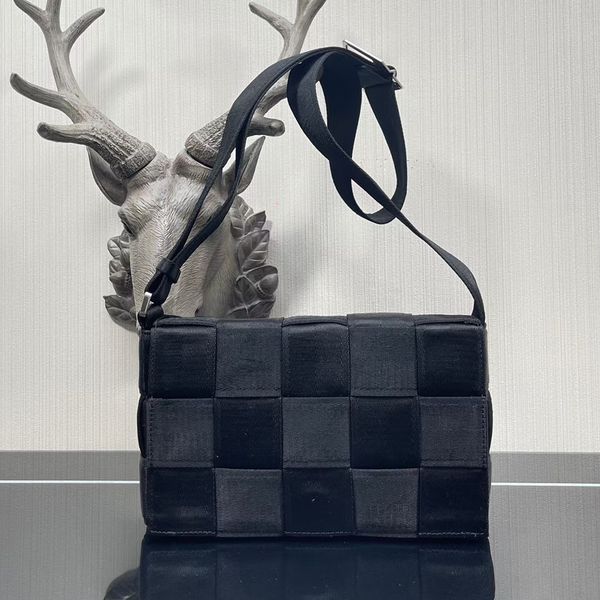 2022 new fashions men beautiful velour handbags ~ mens designer luxury handbags ~ greattotes designer handbag for men, Blue;pink
2022 new fashions men beautiful velour handbags ~ mens designer luxury handbags ~ greattotes designer handbag for men, Blue;pink
