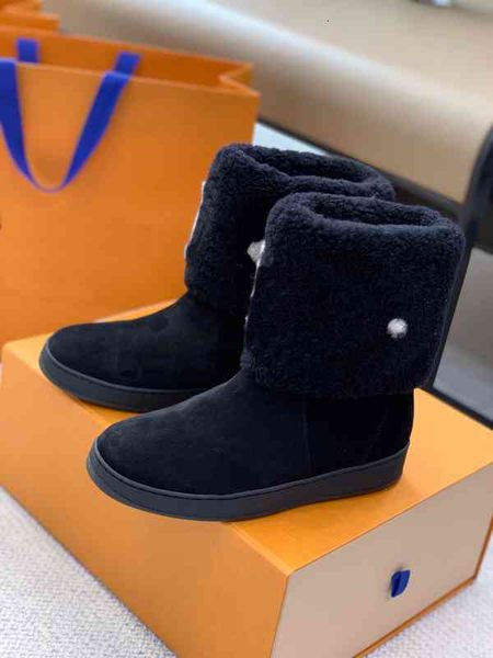 designers snow boots women fashion soft leather flat girls casual winter brown shoe with fur half boot for woman black
designers snow boots women fashion soft leather flat girls casual winter brown shoe with fur half boot for woman black