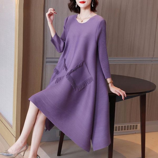 casual dresses 2021 loose fat mm plus size women's dress miyak fold fashion pleated french solid color long-sleeved, Black;gray
casual dresses 2021 loose fat mm plus size women's dress miyak fold fashion pleated french solid color long-sleeved, Black;gray