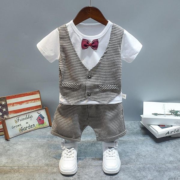 gentlemanly kids summer clothes 2 piece set clothing two fake waistcoats t-shirt + shorts boys fashion baby sets, White
gentlemanly kids summer clothes 2 piece set clothing two fake waistcoats t-shirt + shorts boys fashion baby sets, White
