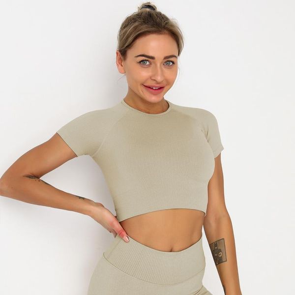 yoga outfit seamless knitted quick-drying sports fitness short-sleeved women's training and running tight-fitting clothes
yoga outfit seamless knitted quick-drying sports fitness short-sleeved women's training and running tight-fitting clothes