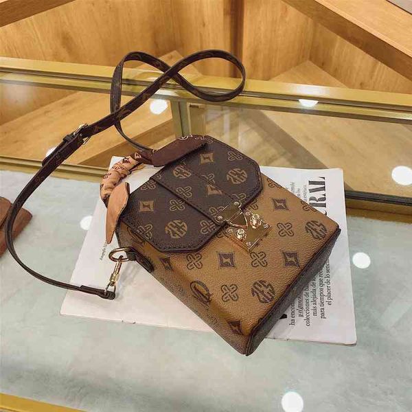 2022 factory wholesale women's spring box fashion quality net red mobile phone single shoulder simple messenger bag
2022 factory wholesale women's spring box fashion quality net red mobile phone single shoulder simple messenger bag