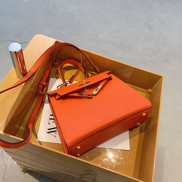 luxury handbags bag female 2021 summer new fashion portable net red texture belt small square bag
luxury handbags bag female 2021 summer new fashion portable net red texture belt small square bag