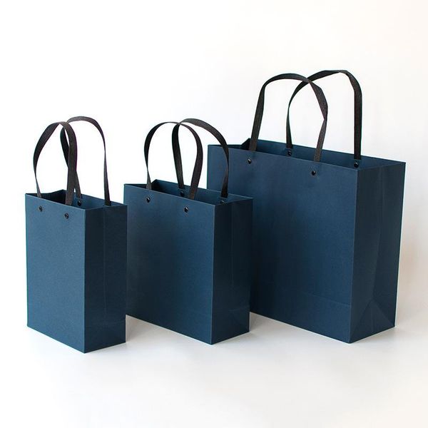 gift wrap blue pure color rivet business simple tote bag clothing box birthday accessories bags boxes for packaging
gift wrap blue pure color rivet business simple tote bag clothing box birthday accessories bags boxes for packaging