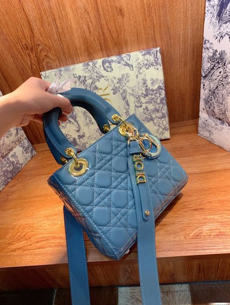 2021 handbags women crossbody bags flower shoulder messenger bag wallet totes clutch purses -l1343, Red;black
2021 handbags women crossbody bags flower shoulder messenger bag wallet totes clutch purses -l1343, Red;black