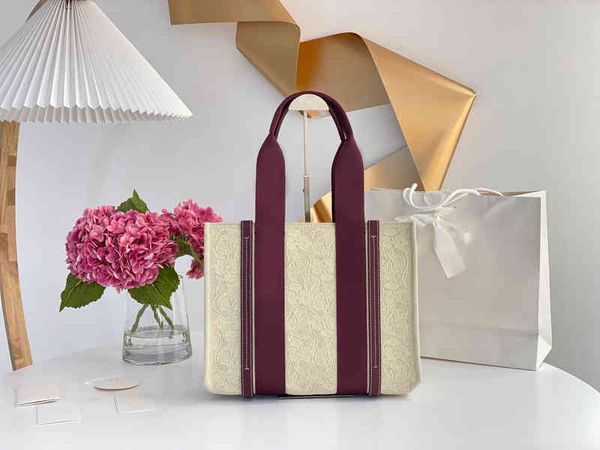 tote bags woman messenger purses discount handbags women studded quality brand designer handbag shoulder womens purse 220119
tote bags woman messenger purses discount handbags women studded quality brand designer handbag shoulder womens purse 220119