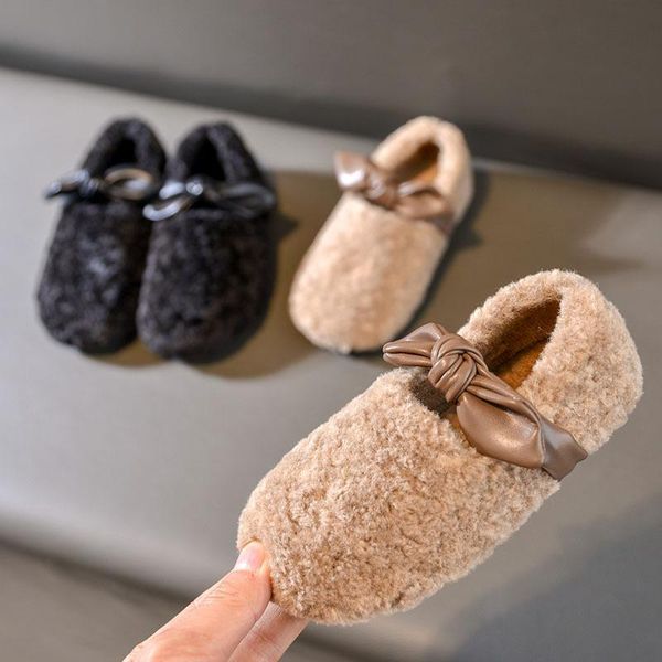 girls' woolen shoes winter children' lambs wool big home comfort and warm cotton christmas gifts boots, Black;grey
girls' woolen shoes winter children' lambs wool big home comfort and warm cotton christmas gifts boots, Black;grey