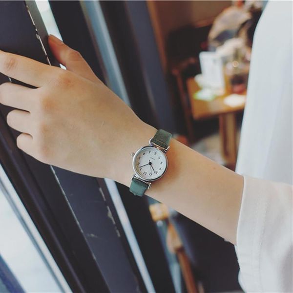 wristwatches 2021 women wathches quartz wristwatch analog clock delicate luxury business small dial ladies gift leather xq, Slivery;brown
wristwatches 2021 women wathches quartz wristwatch analog clock delicate luxury business small dial ladies gift leather xq, Slivery;brown