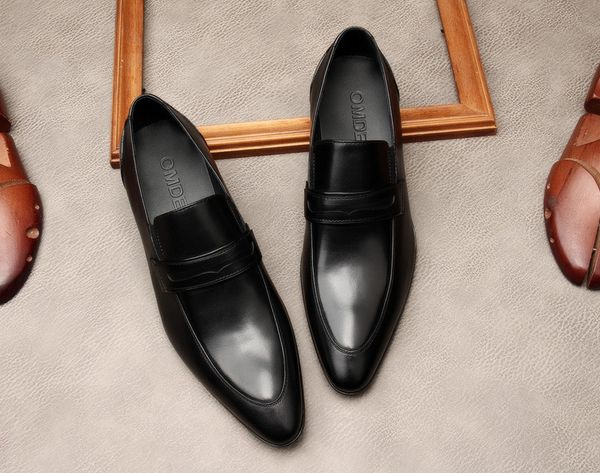 Genuine Leather Slip On Men Dress Shoes Business Party Wedding Suit Brand Brogue Black Point Toe Oxford Shoes For Men
Genuine Leather Slip On Men Dress Shoes Business Party Wedding Suit Brand Brogue Black Point Toe Oxford Shoes For Men