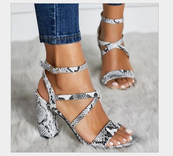 dress shoes 2021 women's pumps sandals with snakeskin buckle in summer, plus-size, Black
dress shoes 2021 women's pumps sandals with snakeskin buckle in summer, plus-size, Black