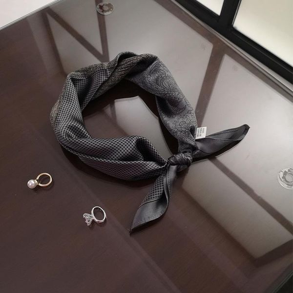 scarves british style real silk fashion contrast color kerchief autumn winter small square bufanda grey, Blue;gray
scarves british style real silk fashion contrast color kerchief autumn winter small square bufanda grey, Blue;gray