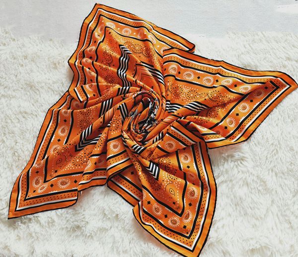 2021 fashion scarves real silk scarf keep warm high-grade scarfs style accessories simple retro for womens 90*90cm, Blue;gray
2021 fashion scarves real silk scarf keep warm high-grade scarfs style accessories simple retro for womens 90*90cm, Blue;gray