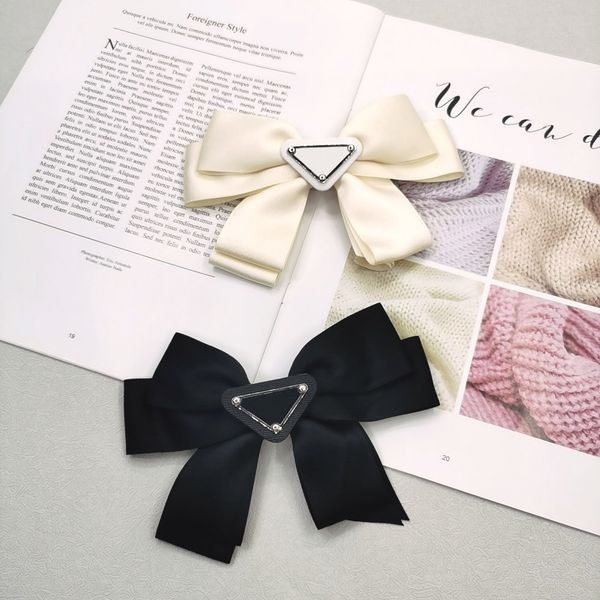 vintage fabric bowknot hairpin simple solid color satin spring clip inverted triangle p headwear accessories for women, Golden;silver
vintage fabric bowknot hairpin simple solid color satin spring clip inverted triangle p headwear accessories for women, Golden;silver