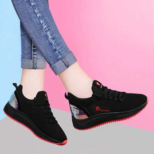 fashion women's shoes spring 2021 designer mesh breathable sports casual flying woven momtraining sneakers
fashion women's shoes spring 2021 designer mesh breathable sports casual flying woven momtraining sneakers