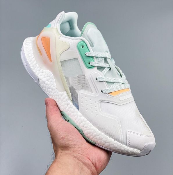 day jogger get fv4538 running shoes chaussures de designer men women christmas sports original 4s basketball shoes sneakers, Black
day jogger get fv4538 running shoes chaussures de designer men women christmas sports original 4s basketball shoes sneakers, Black