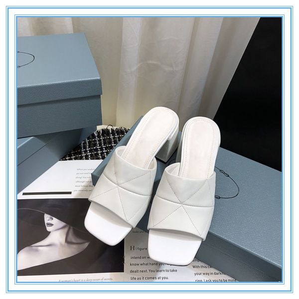 2021ss designer luxury women slippers fashion trend summer ladies flats beach slippers lastest woman leisure slides with box size 35-40, Black
2021ss designer luxury women slippers fashion trend summer ladies flats beach slippers lastest woman leisure slides with box size 35-40, Black