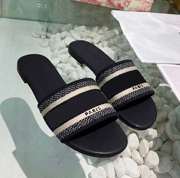 2021 new fashion trend classics sandals slippers slides floral brocade gear bottoms flip flops women striped beach causal slipper home011 12, Black
2021 new fashion trend classics sandals slippers slides floral brocade gear bottoms flip flops women striped beach causal slipper home011 12, Black