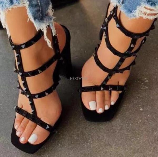 dress shoes rivet high heels thick black women's buckle mid-heel open toe sandals women
dress shoes rivet high heels thick black women's buckle mid-heel open toe sandals women