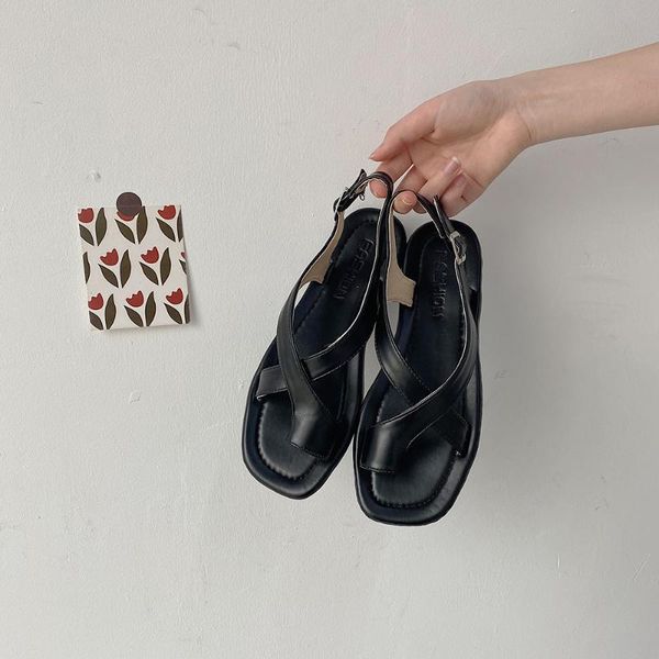 sandals 2021 fashion woman shoes round toe summer women 2.5cm heel black basic buckle size 35-40
sandals 2021 fashion woman shoes round toe summer women 2.5cm heel black basic buckle size 35-40