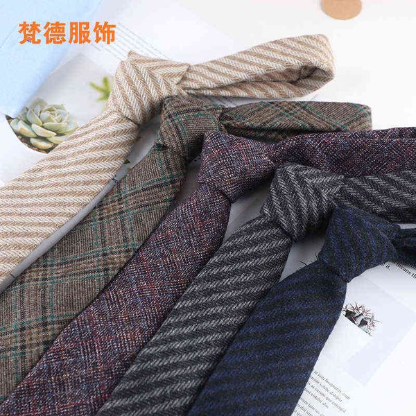 wool korean busins 7cm tie formal drs british autumn and winter men's stripe tie, Blue;purple 
wool korean busins 7cm tie formal drs british autumn and winter men's stripe tie, Blue;purple