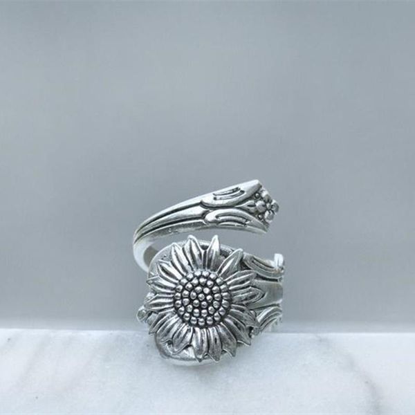 cluster rings bohemia silver color sunflower ring flower spoon daisy for women female wild boho jewelry accessories, Golden;silver
cluster rings bohemia silver color sunflower ring flower spoon daisy for women female wild boho jewelry accessories, Golden;silver