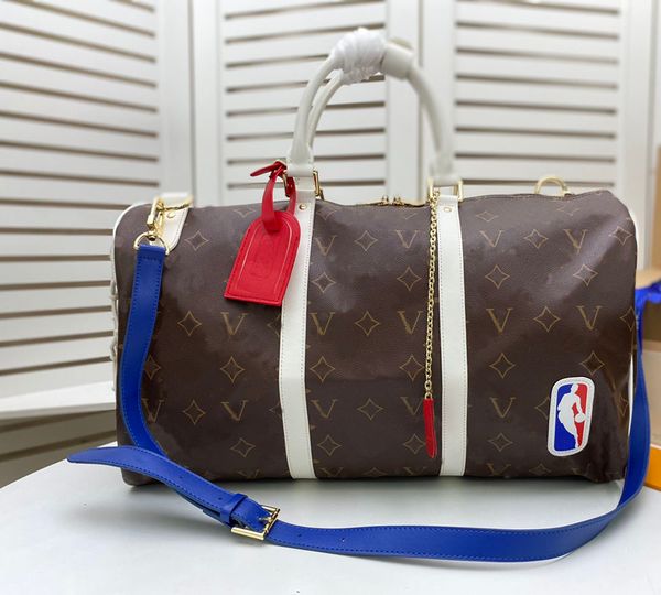 high-quality high-end leather selling men's women's outdoor bag sports leisure travel 50*29*22cm
high-quality high-end leather selling men's women's outdoor bag sports leisure travel 50*29*22cm