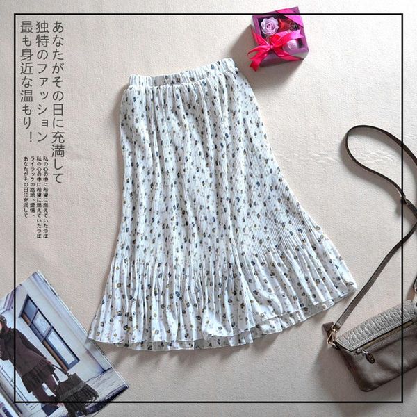 skirts 2021 women's summer mid-waist pleated print chiffon skirt floral a-line casual natural mid-calf, Black 
skirts 2021 women's summer mid-waist pleated print chiffon skirt floral a-line casual natural mid-calf, Black