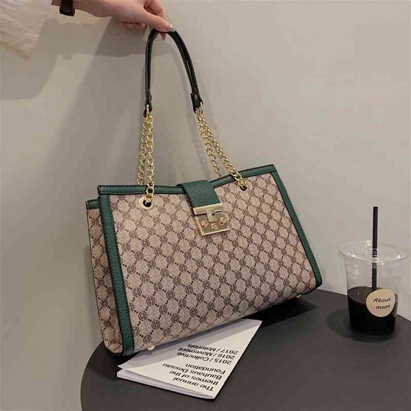 80% off autumn and winter new fashion printing large capacity shoulder bag simple versatile messenger chain handbags
80% off autumn and winter new fashion printing large capacity shoulder bag simple versatile messenger chain handbags