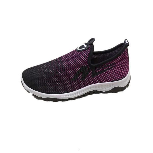 winter women's cotton shoes old beijing cloth plush warm sports night market running volume, Black
winter women's cotton shoes old beijing cloth plush warm sports night market running volume, Black