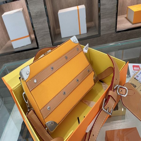 backpack single shoulder wallet luxury small square bag designer simple atmosphere classic fashion large-capacity messenger handbag waist
backpack single shoulder wallet luxury small square bag designer simple atmosphere classic fashion large-capacity messenger handbag waist