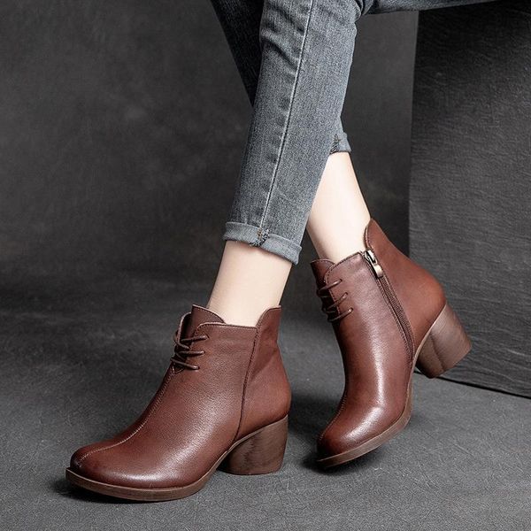 dress shoes 2021 autumn winter comfortable short boots cowhide thick heel women's middle round head casual, Black
dress shoes 2021 autumn winter comfortable short boots cowhide thick heel women's middle round head casual, Black